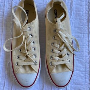 Beige Low Top Converse Lightly Worn